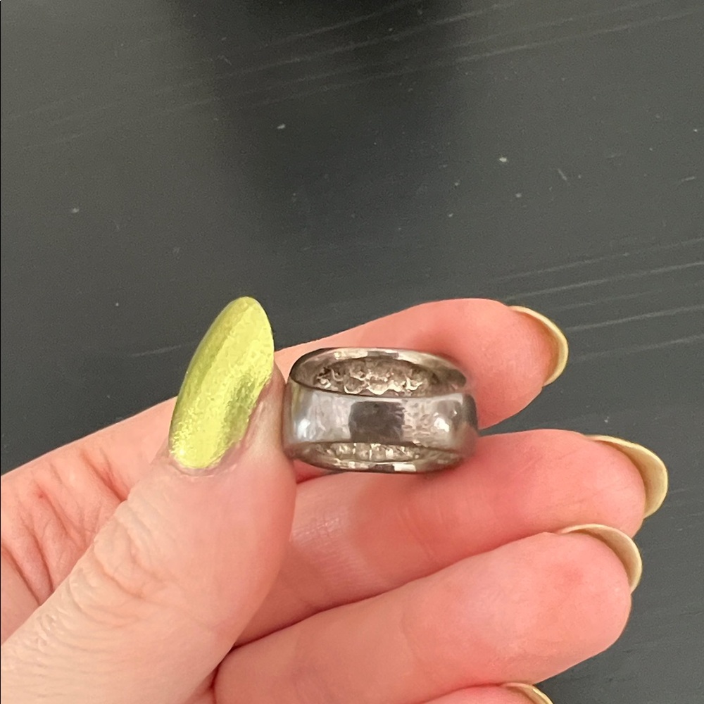 Souvenir Jewelry Silver Bark at the Moon Ozzy Osbourne Ring - Picture 9 of 16